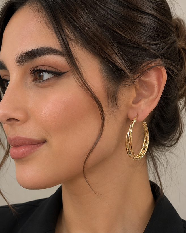 گوشواره حلقه ای طلایی گلد، بی نظیر در طراحی و آبکاری،ترند بازار امروز✨ تا ابد ماندگاری رنگ و کیفیت کالا 💯 درصد تضمینی ✅ از مارک معتبر Fulijia. همین الان دکمه ثبت سفارش رو بزن که هرجای ایران باشی، واست ارسال میشه 🚚😊